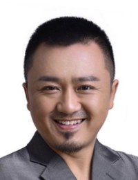 Фото Сюэ И Лун