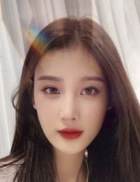 Фото Чжоу Юй Тин