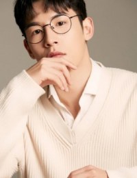 Фото У Тэ Ха