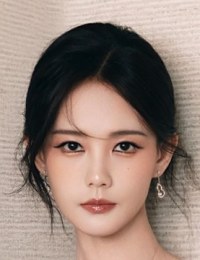 Фото Ли И Тун