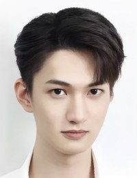 Фото Ван Жуй Чунь