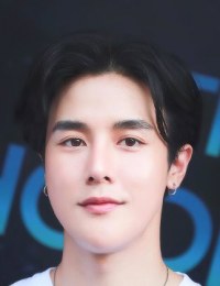 Фото Арм Вирайут Чансук