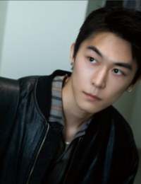 Фото У Юй Лунь