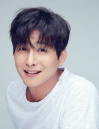 Фото Ю Гон У