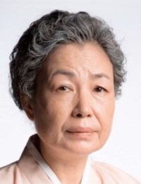 Фото Ли Ён И