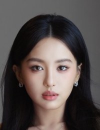 Фото Ло Цю Юнь