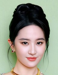 Фото Кристал Лю