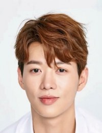 Фото Мун Ю Ган