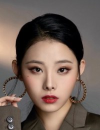 Фото Дун Янь