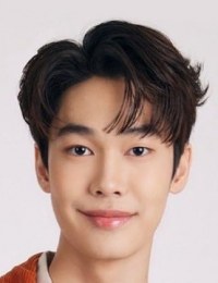 Фото Дью Джирават Сутхиваничсак