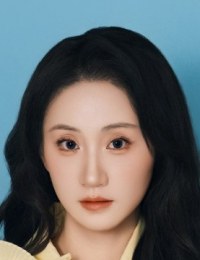 Фото У Цянь Синь