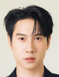 Фото Брайт Рапипонг Тапсуван