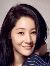 Фото Юн Джи Мин